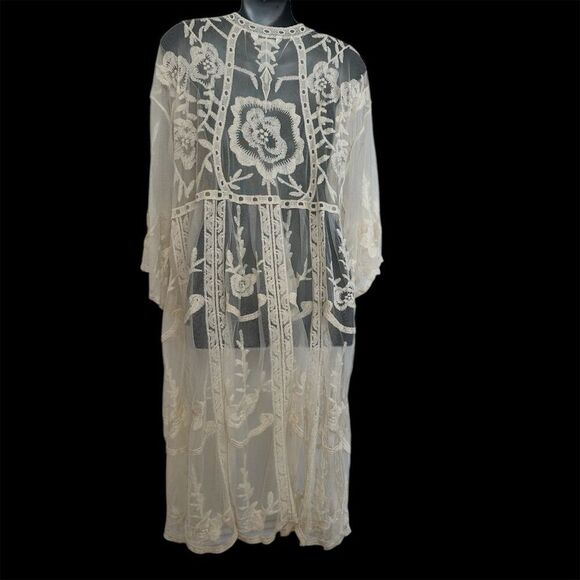Lauren Conrad Women's Cream colored Embroidered Lace Kimono Cardigan One Size - Picture 3 of 4